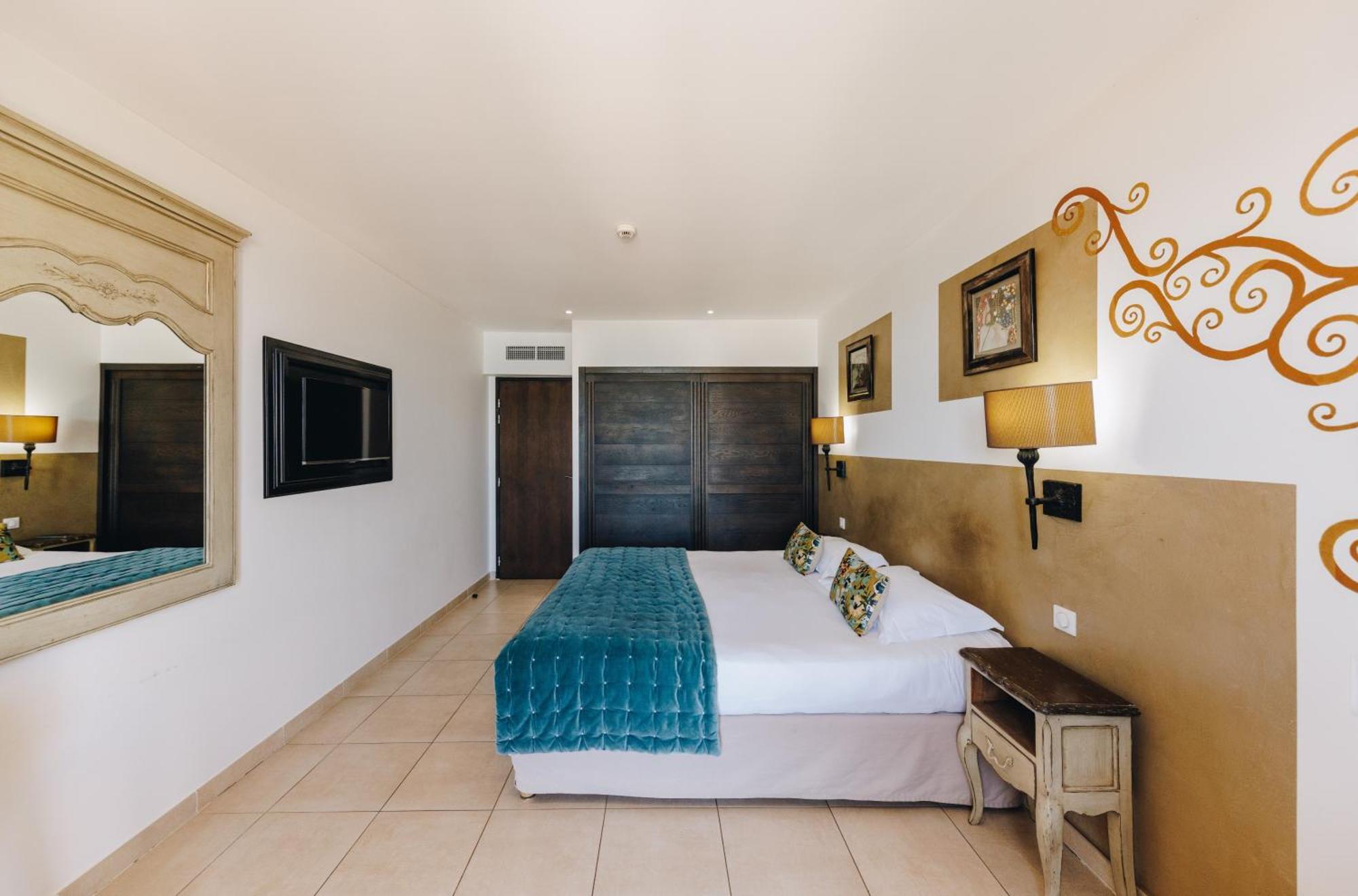 Hotel Liberata & Spa LʼÎle-Rousse Oda fotoğraf