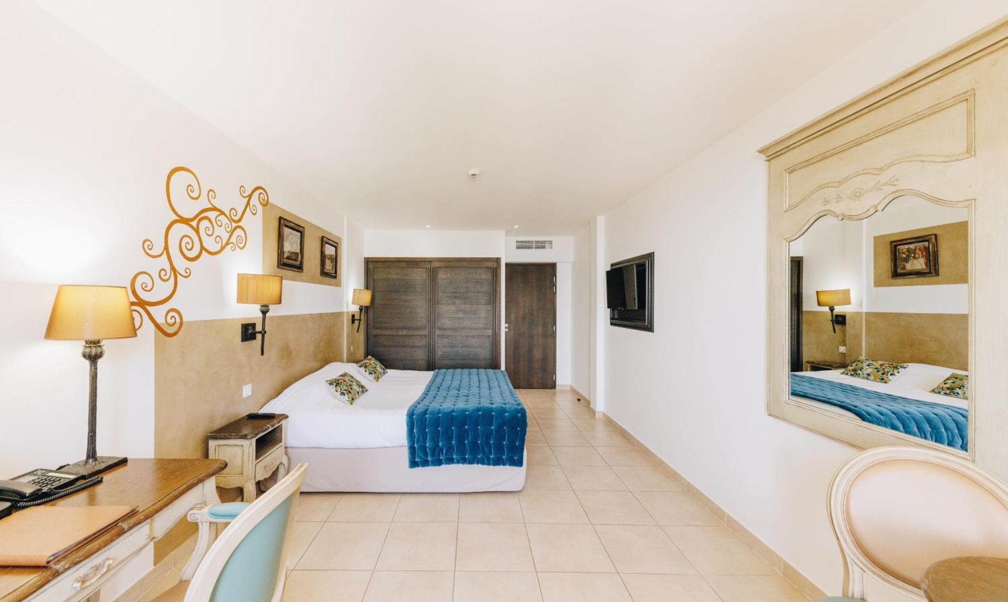 Hotel Liberata & Spa LʼÎle-Rousse Oda fotoğraf